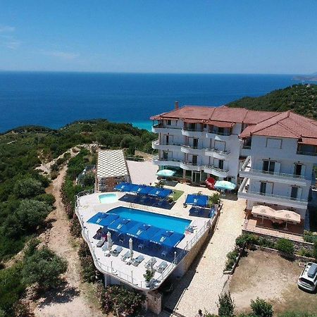 Hotel Vila Kafe Lukovë Exteriör bild