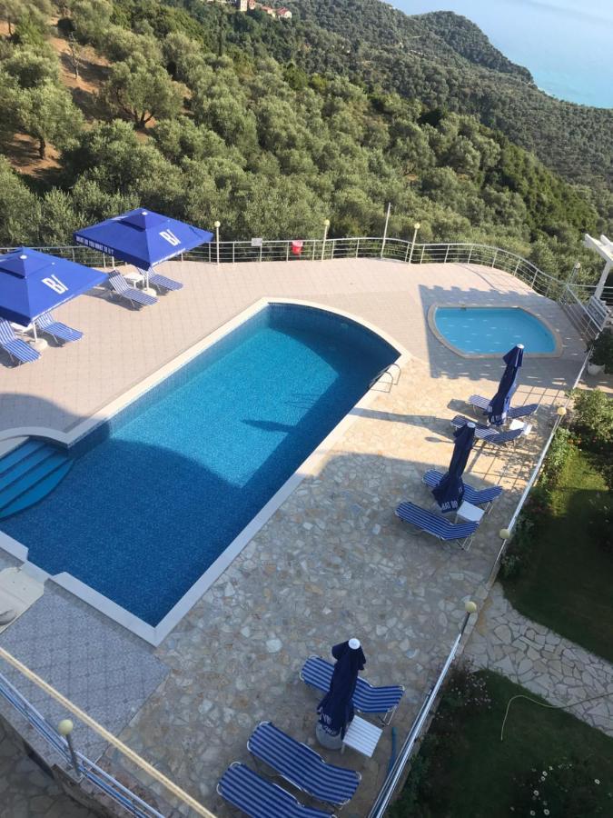 Hotel Vila Kafe Lukovë Exteriör bild