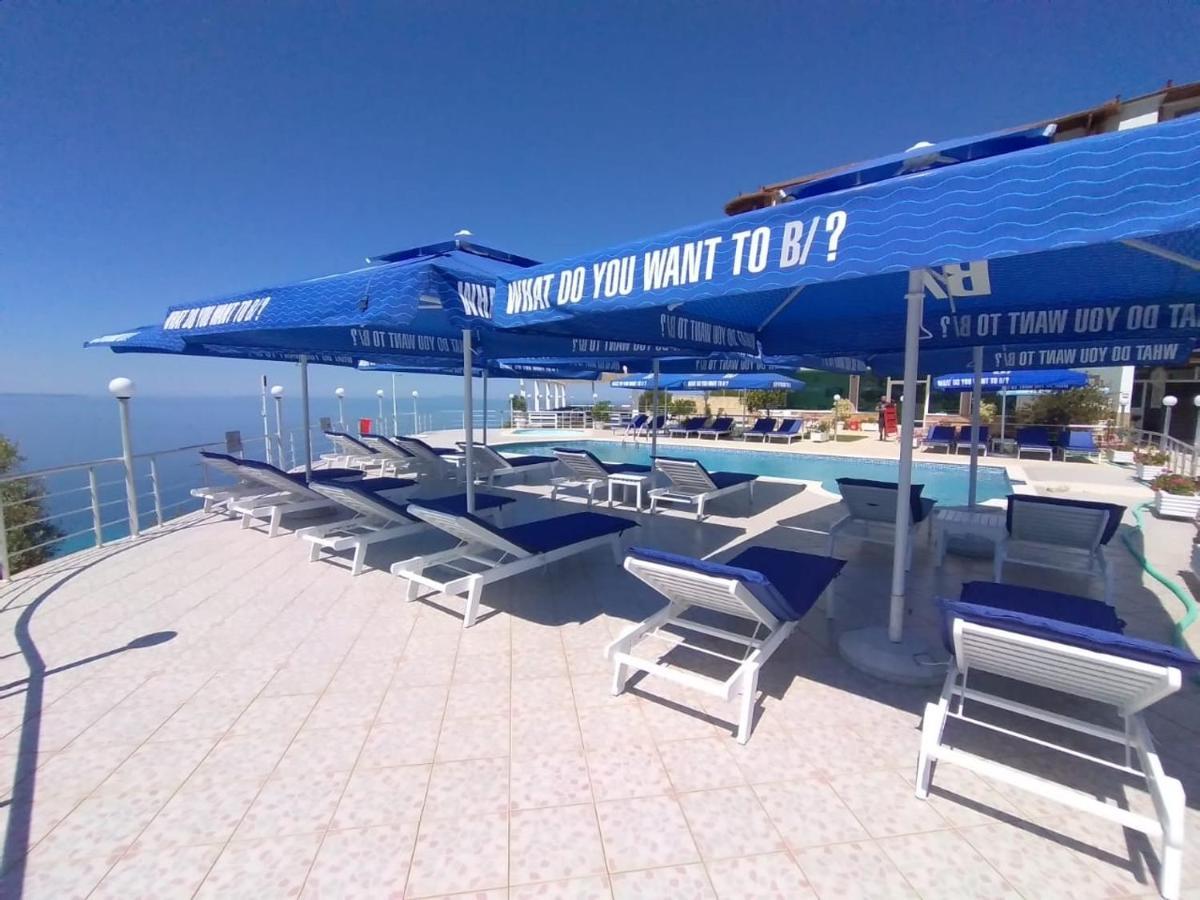 Hotel Vila Kafe Lukovë Exteriör bild