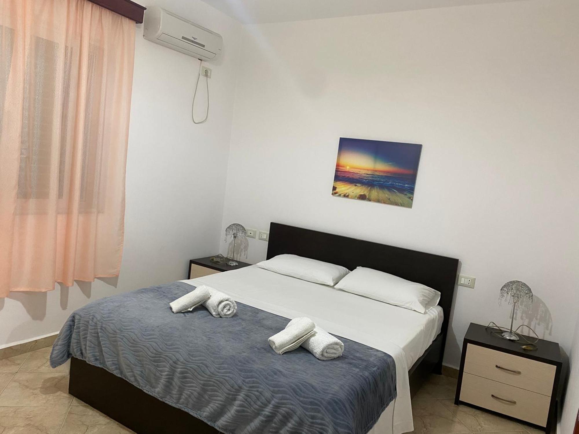 Hotel Vila Kafe Lukovë Exteriör bild